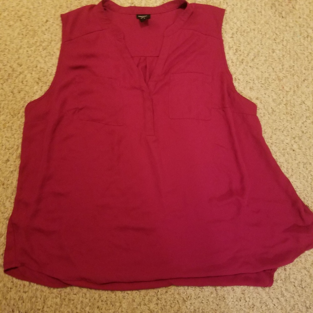 Torrid sleeveless raspberry colored blouse
